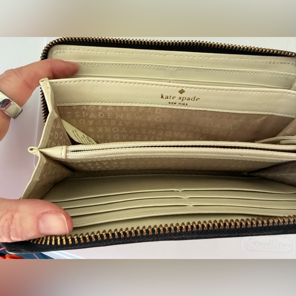 kate spade rose gold patent leather wallet with black patent trim - Picture 7 of 9